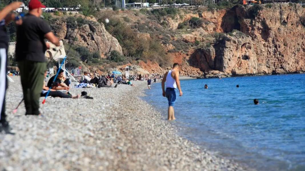 Türkiye’de Kış Henüz Antalya’ya Uğramadı! 5